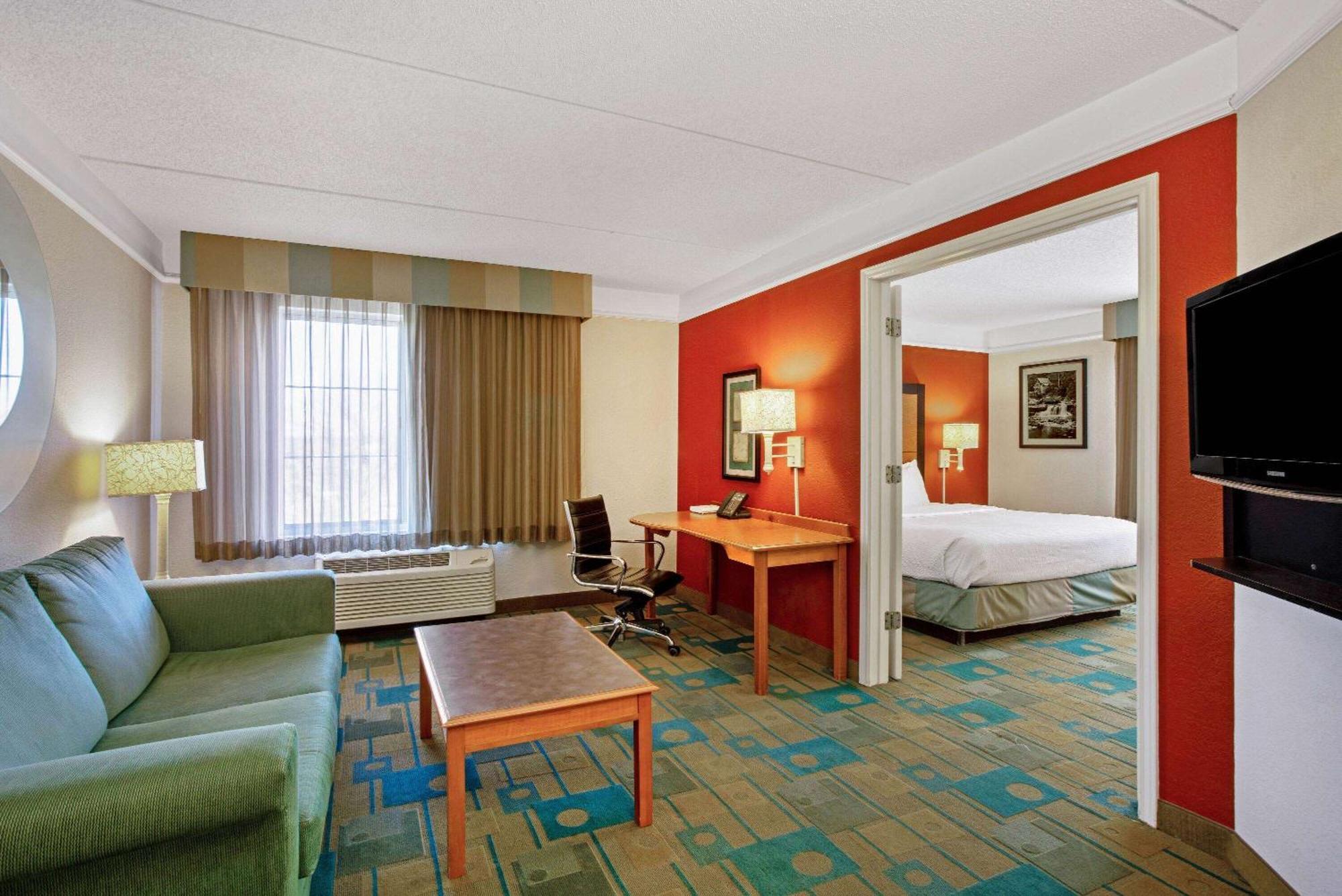Hotel La Quinta By Wyndham Winston-Salem Zewnętrze zdjęcie