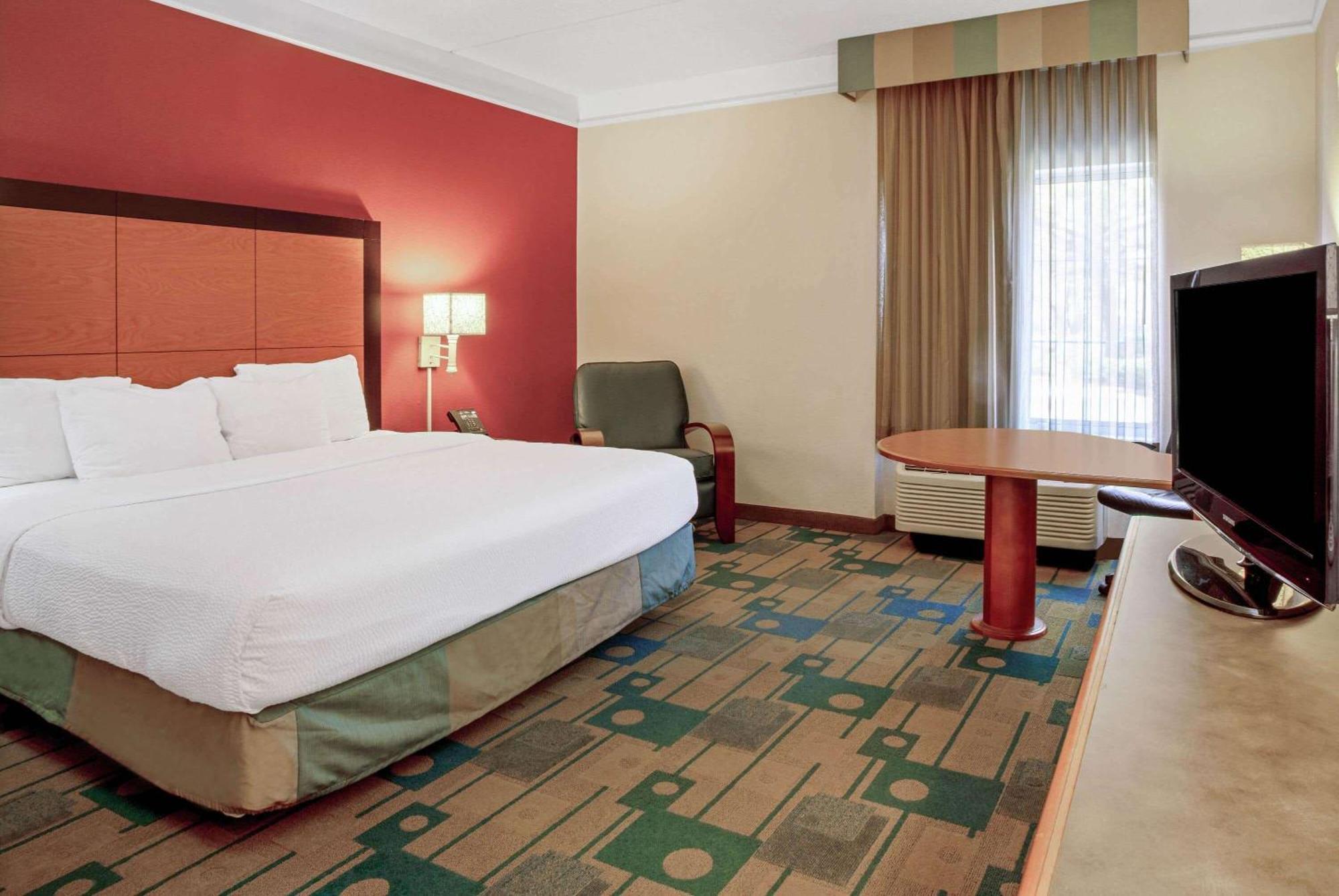 Hotel La Quinta By Wyndham Winston-Salem Zewnętrze zdjęcie