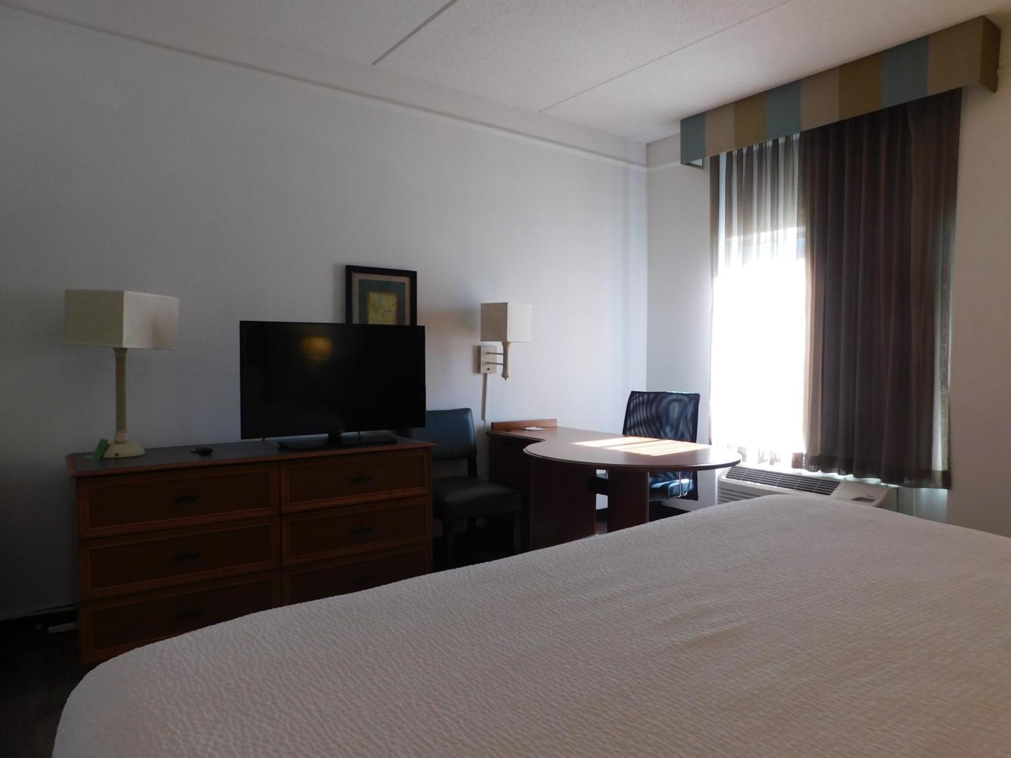 Hotel La Quinta By Wyndham Winston-Salem Zewnętrze zdjęcie